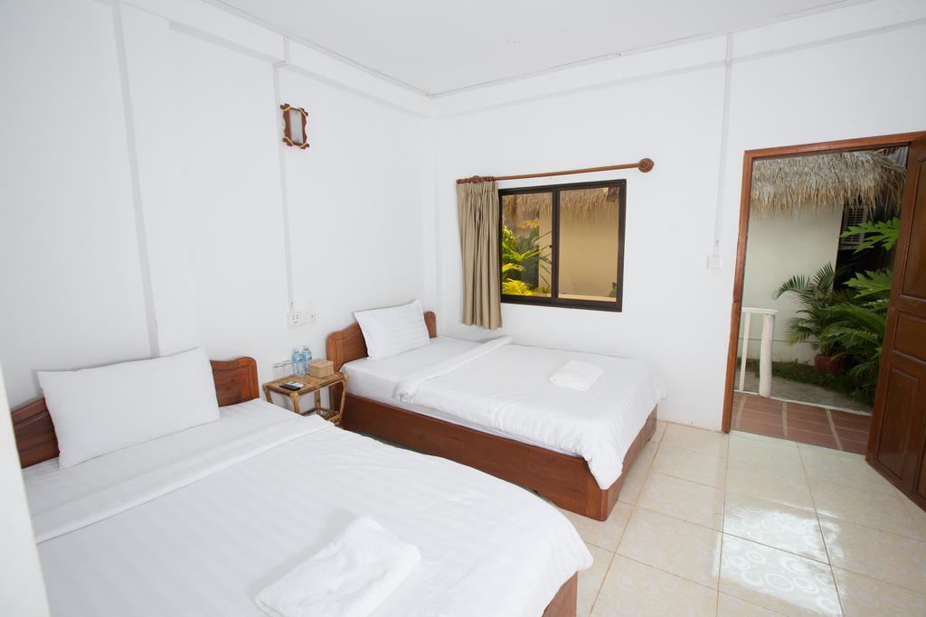 Mary Beach Bungalow Hotel Sihanoukville Room photo